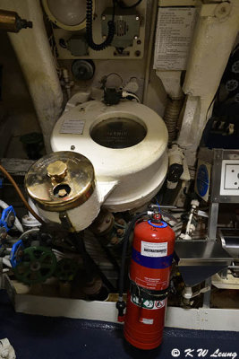 Inside HMAS Onslow submarine DSC_2857