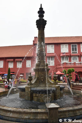 Queen Victorias Fountain DSC_0727