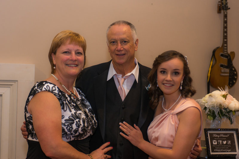 AshleyBobbyGreger_Wedding_0700.jpg