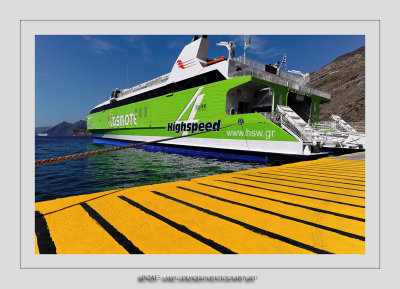 Boats 93 (Santorini)