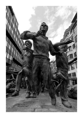 The statue in Pamplona 1