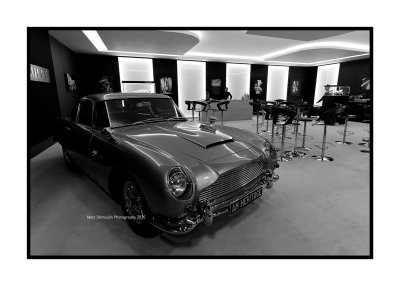 Aston-Martin DB5, Paris