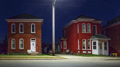 Two Houses 39028-33