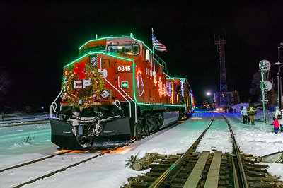 CP Holiday Train 2013 (40083)