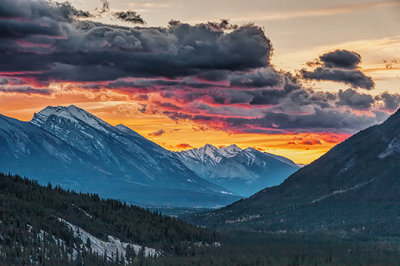 Banff At Sunrise 18174