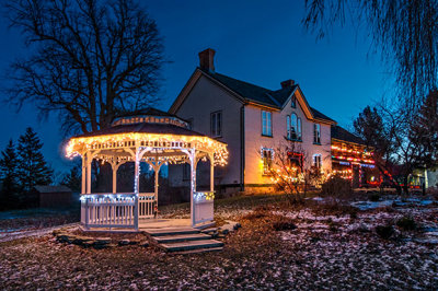 Heritage House Holiday Lights 20141207