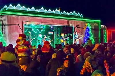 CP Holiday Train 2015 Box Car Stage Show (46844)
