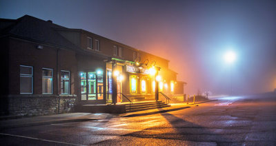 Station Theatre On A Foggy Night 47878-80