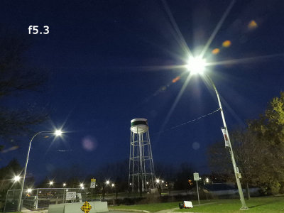 B700 Streetlight Lens Flare Test f5.3 (DSCN00617)