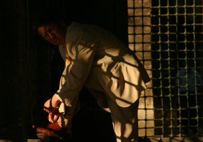 Man in the Shadows / Glgedeki Adam.jpg