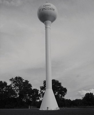 Stella at base of St. Francisvlle Water Tower