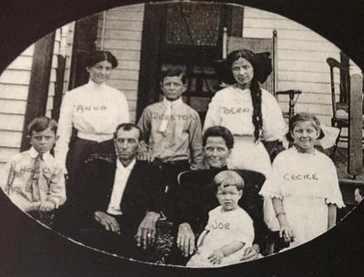 Robert Bennett Hall - Mary Melvina Wiggs Family - 1911