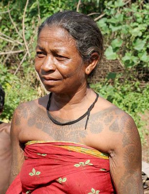 Birhor lady with tattoos