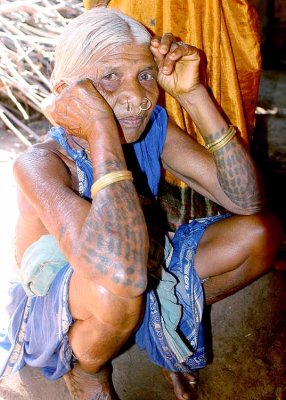Paraja lady with tattoos