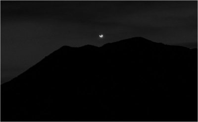 Crescent Venus setting over the Panamints