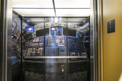 Shuttle Cockpit Elevator