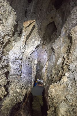 Lower Caverns Tour - Narrow Passage