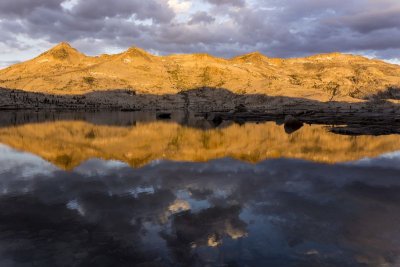 Sunrise at Lake Aloha