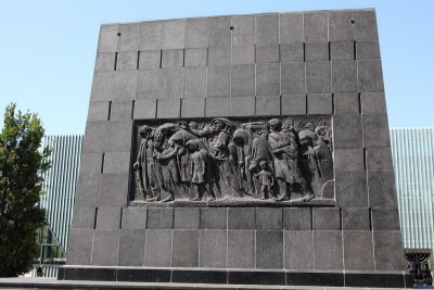 Monument des Hros du Ghetto juif.