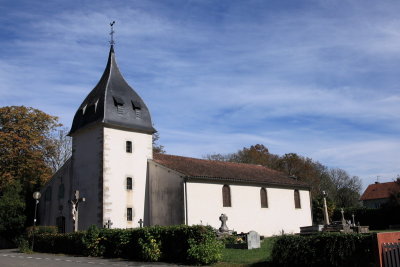 Eglise Saint-Pierre et Saint-Paul du XIIIe sicle.
