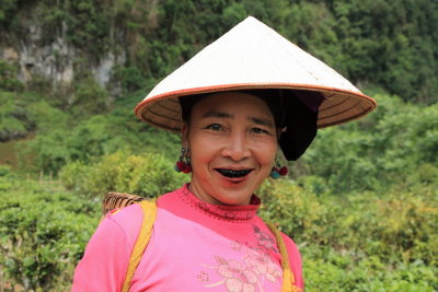Femme de l'ethnie minoritaire Lu.