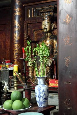 Temple ddi au roi Dinh Tien Hoang