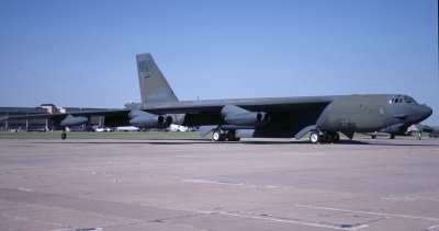 VARIOUS B-52 STRATOFORTRESS 