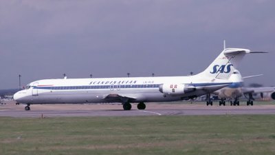 LHR APR79 SK DC9.jpg