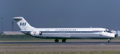 LHR NOV78 SK DC9.jpg