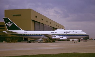 LHR87 SAUDI 747 HZ.jpg