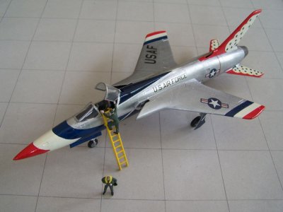 Republic F-105_Thunderbirds.jpg