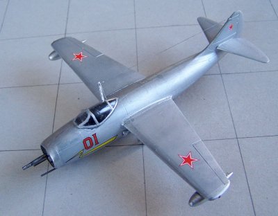 Mikoyan-Gurevitch MiG-9.jpg