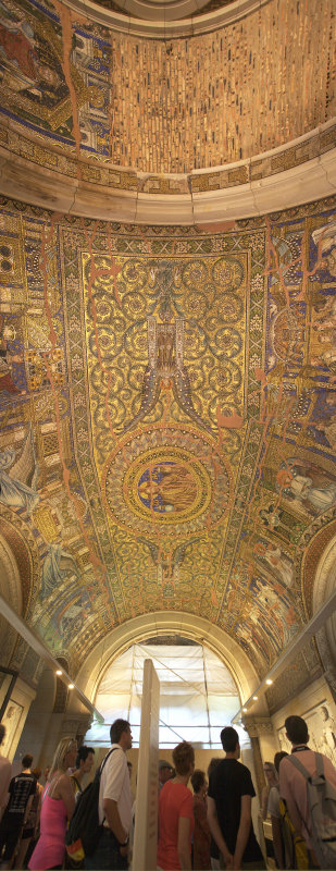 Overhead Kaiser Wilhelm Memorial Church : Kaiser-Wilhelm-Gedchtniskirche