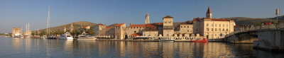 Trogir_panorama.jpg