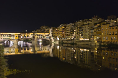 Ponte vecchio at night