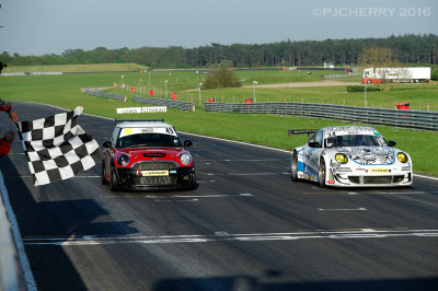 24H_6155W.jpg