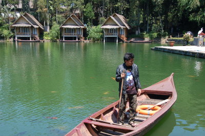 Kampung Sampireun, Garut