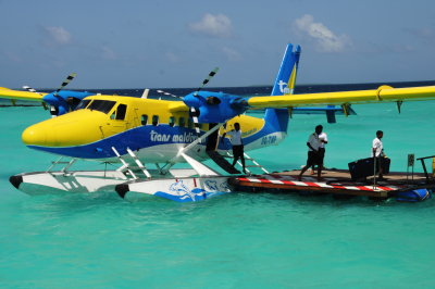 Transport udara ke pulau