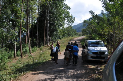 Pemberhentian sblm mulai jalan kaki