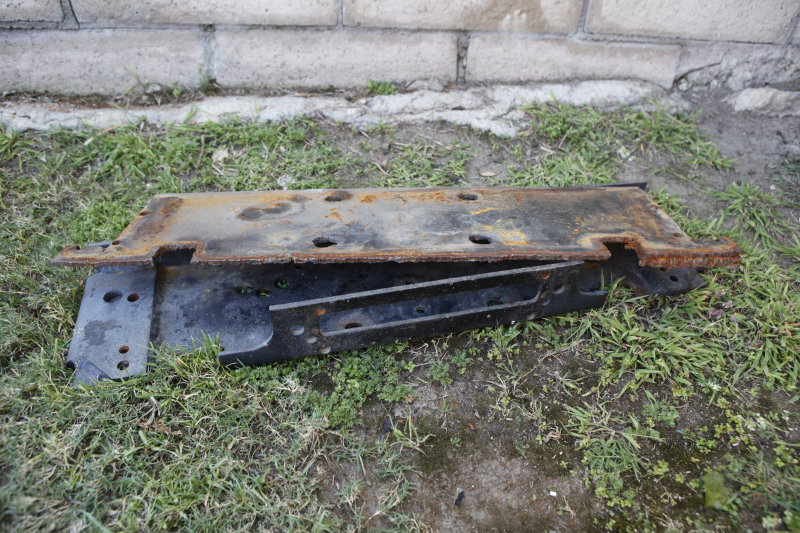 Old winch plate 