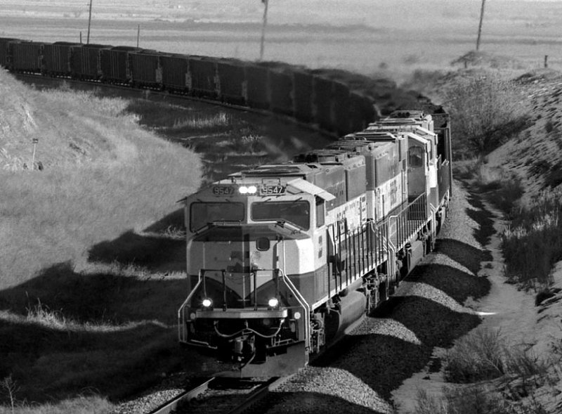 BNSF 9547 East At Keensburg, CO