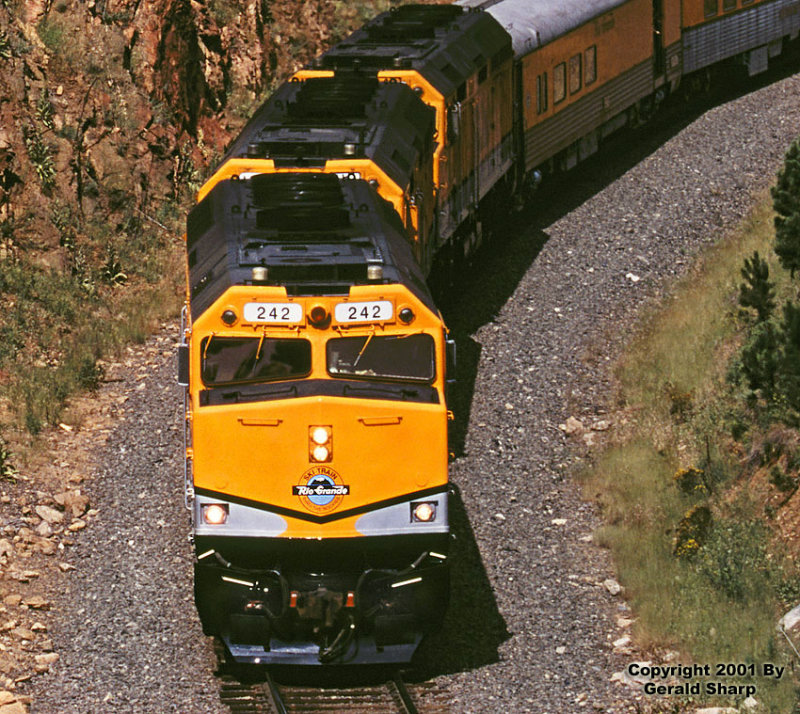 skitrain232east_at_coal_creek_canyon.jpg