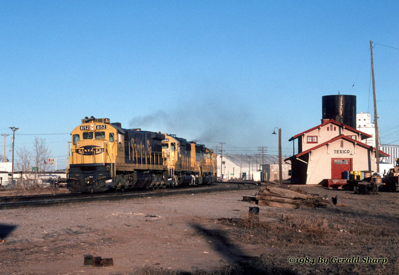 sf8152east_at_texico.jpg