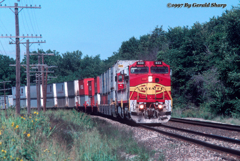 santafe633_east_at_ca_jct_mo.jpg