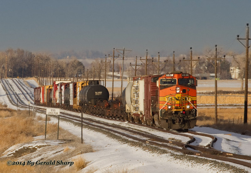 bnsf4636_south_at_longs_peak.jpg