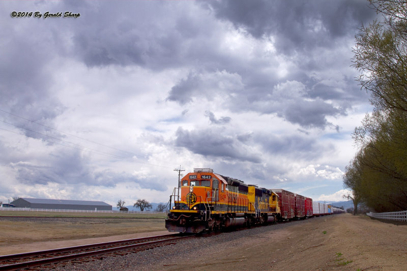 bnsf1642_north_at_NSS_highland_co.jpg