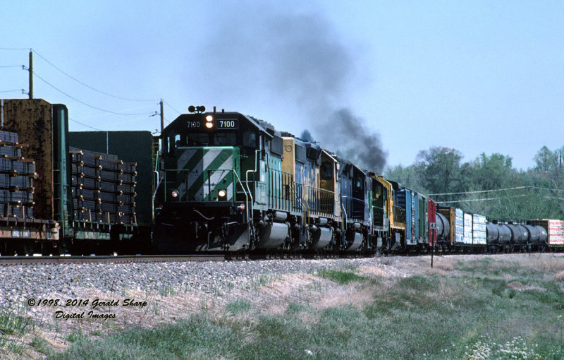 bn7100_east_meet_at_longmont_co.jpg