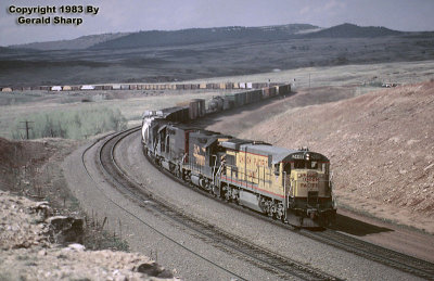 up2448east_at_hermosa.jpg
