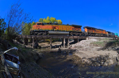 BNSF 5647 South At Lefthand Creek