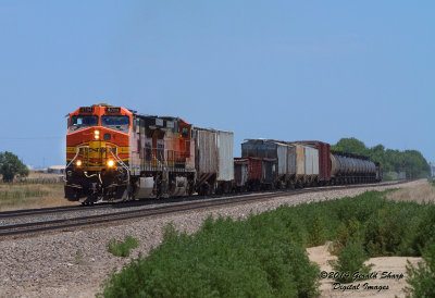 bnsf4784_west_and_foamer_at_keensburg_co.jpg